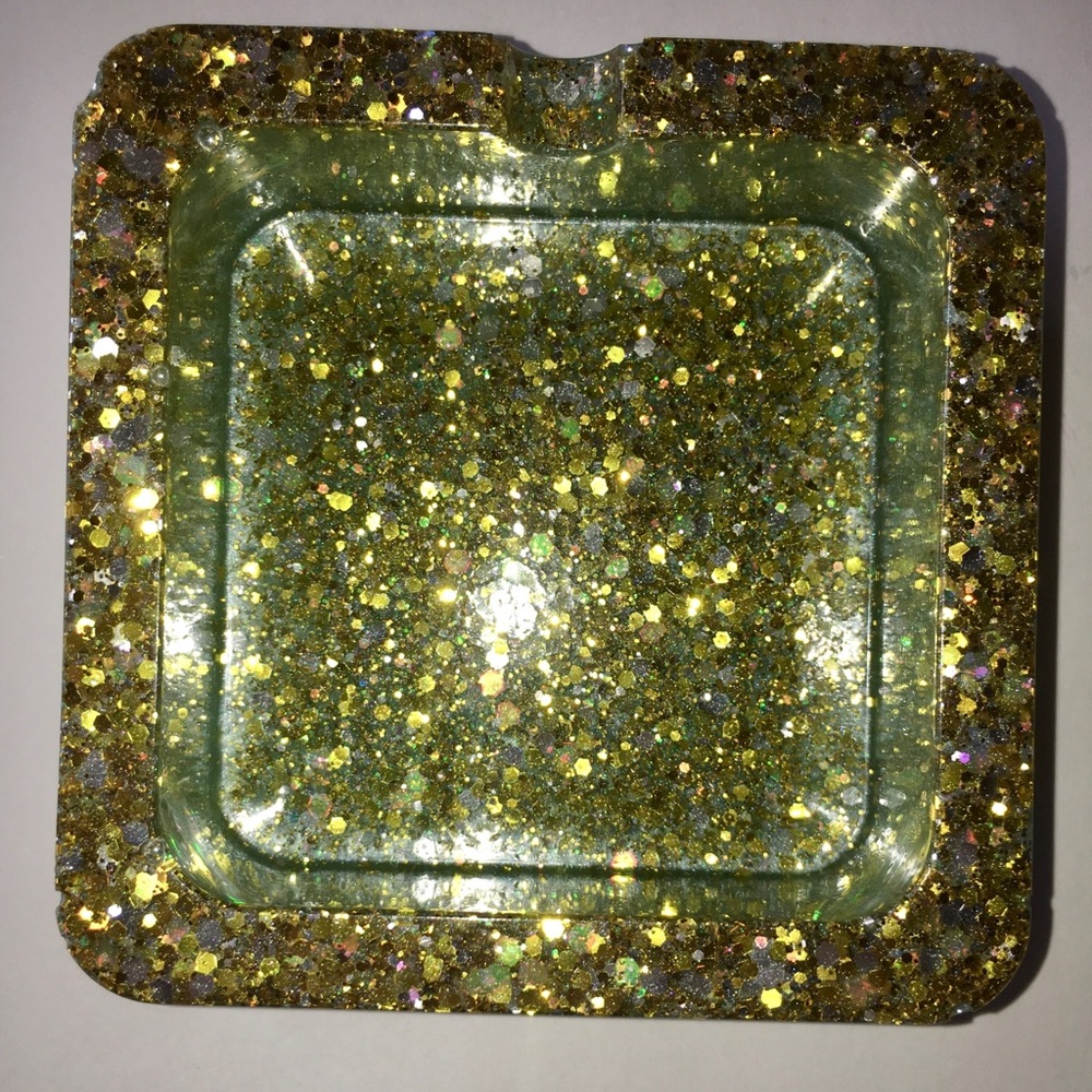 Ashtray - Picture 3 of 6